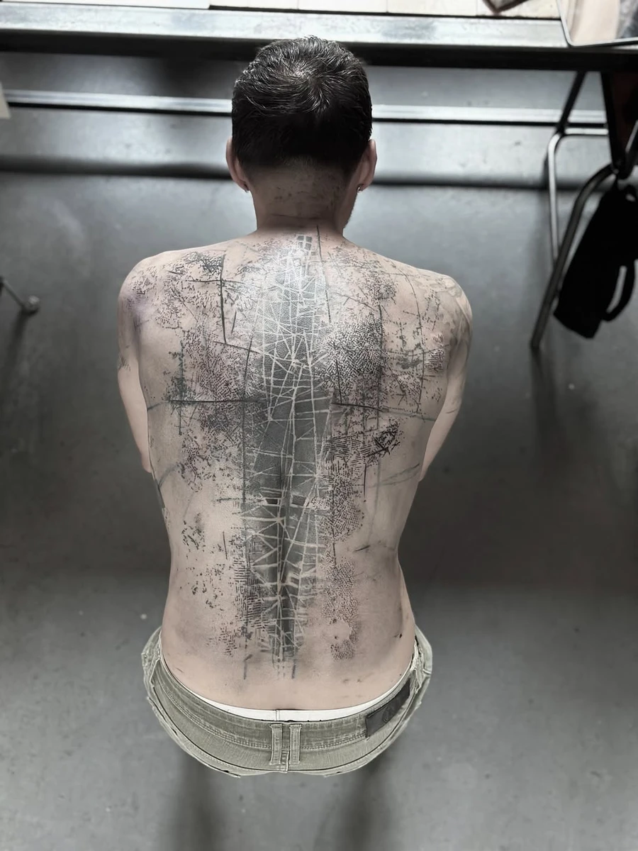 Cathasis // @dadc #nikosdadc #abstracttattoos #modularnoisepattern #techno #paristattoo