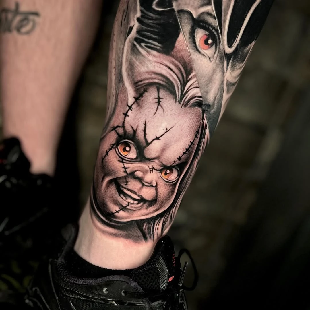 Using : @masttattoo.official @dragonhawkofficial @dragonhawk.artists … grazie @gabrielek2022 😘 #chuky #horror #tattoos #tattooart #tattooing