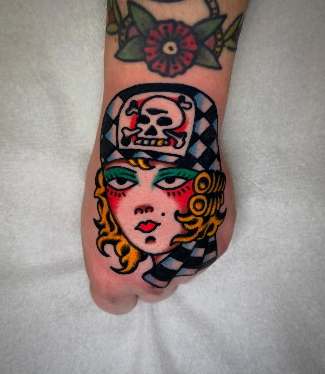 Travail de Traditional Tattoos