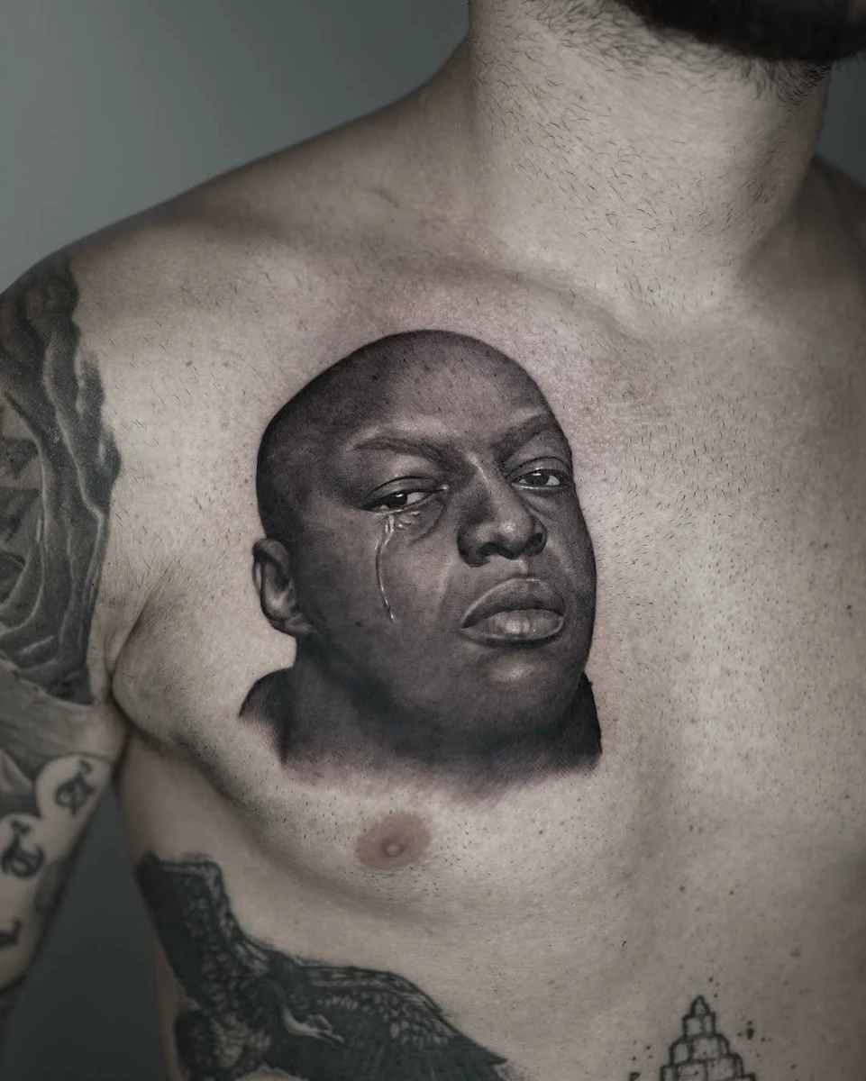 Ça a été un plaisir de faire ce tatouage de @oxmopuccino merci encore. #tattooportrait #realistictattoo #oxmopuccino #oxmopiccinotattoo #larmedepaix #tattoo