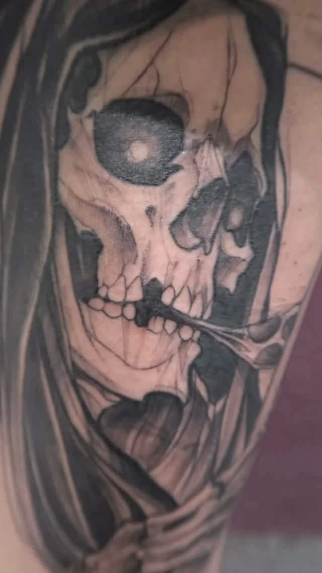 Travail de Knot Tatoueuse Marseille