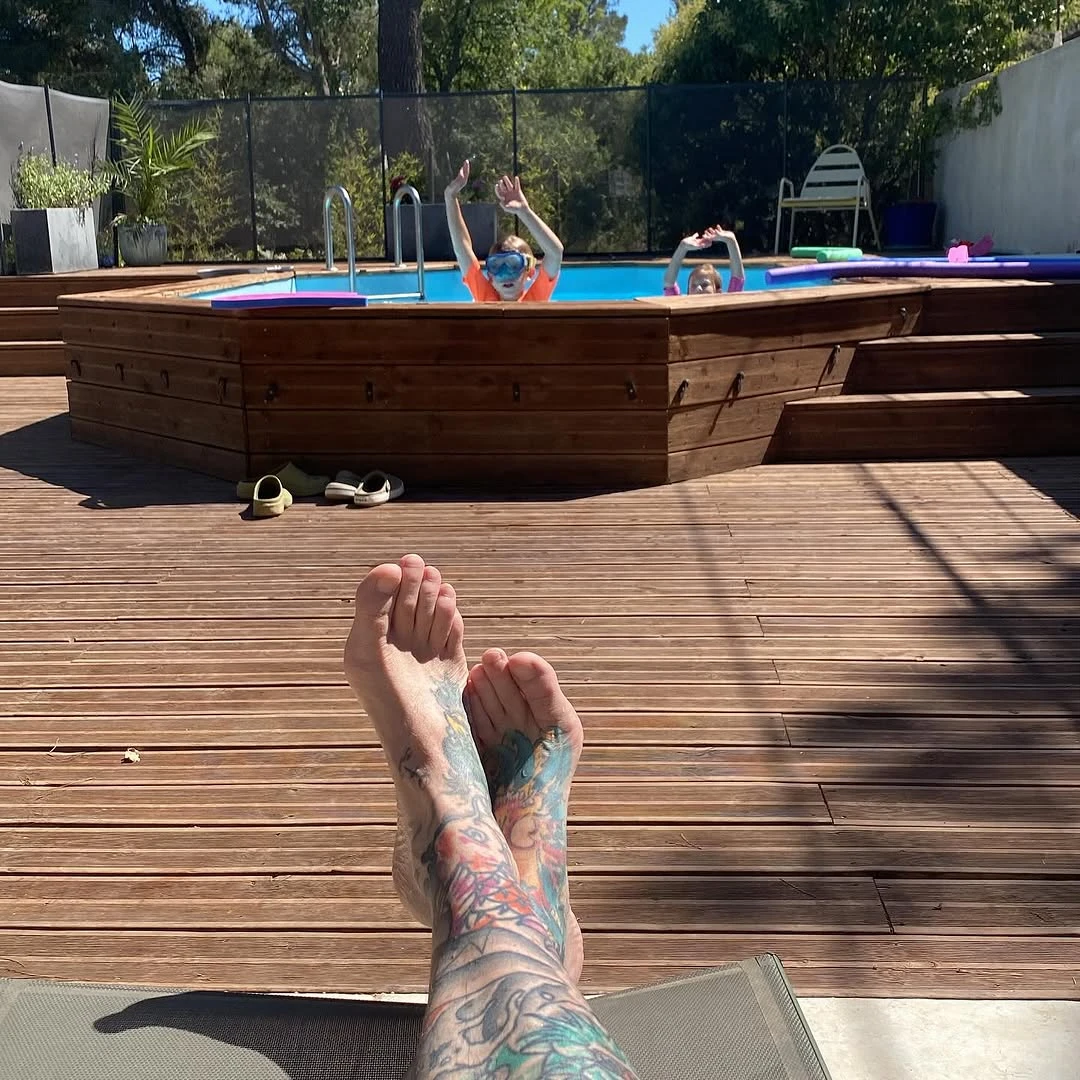 Comme un avant-goût de vacances… je serai au shop cette semaine encore ; plus pour longtemps !! @fishermantattooclub #yenamarre #cestlesvacances