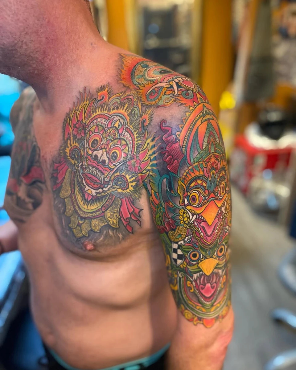 Démons balinais réalisés tout en couleurs pour l'ami Sebastien !! #pacofisherman #fishermantattooclub #tatouageaixenprovence #aixenprovence #tattoo #tatouage #inked #tattooed #inkaddict #instaink #instatattoo #tattoolove #tatt #tattoodo #tattooist #tattooink #tattooing #tattoodesign #tattooer #tatto