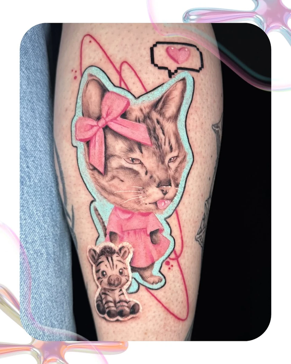 Tatouage personnalisé inspiré d'un animal de compagnie : un chat mignon et une vraie petite diva 🐱💖