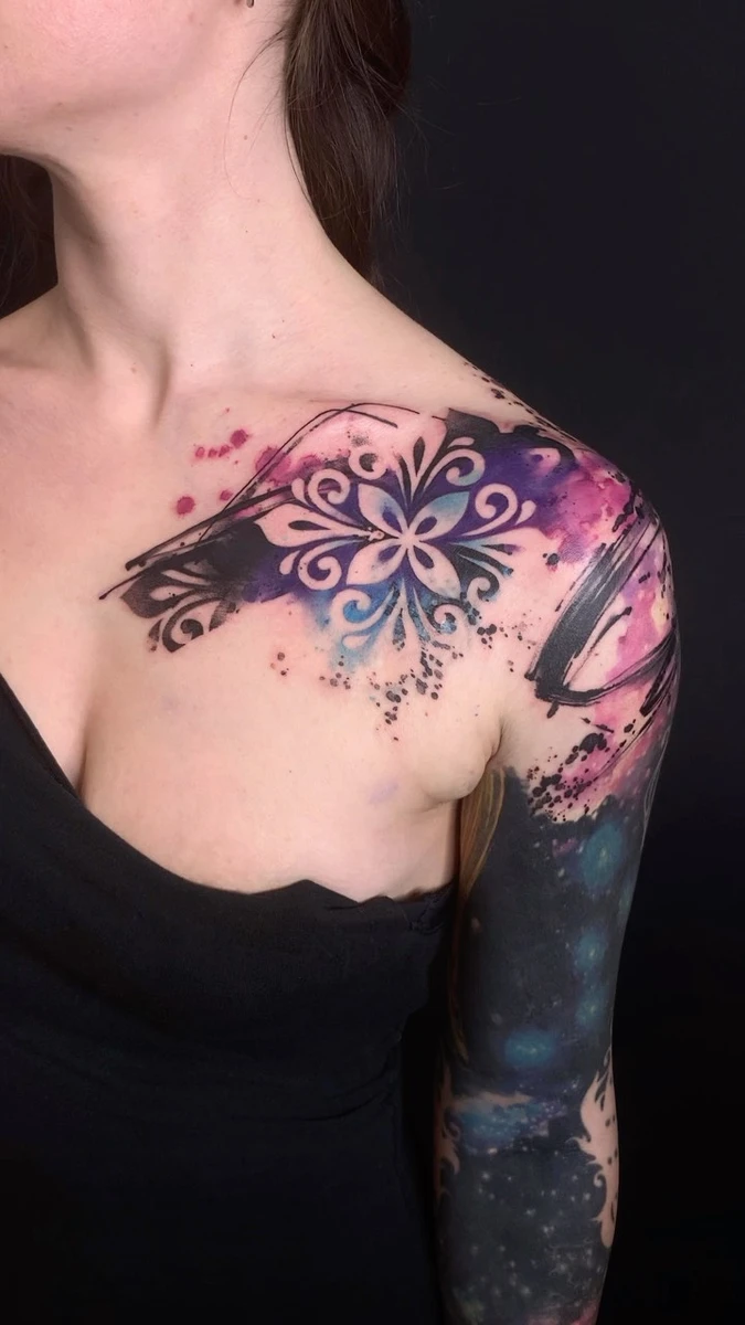 Tatouage motif ornemental floral aquarelle — ewasrokatattoo
