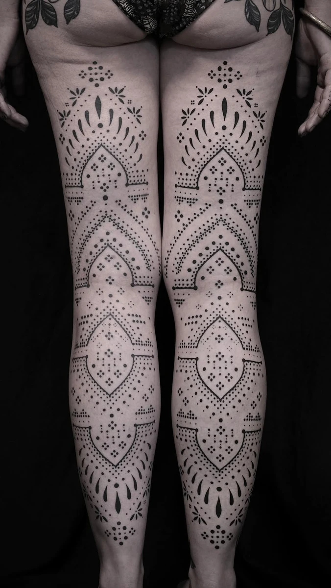 Point ornament symétrique sur @marie_blue_prue.