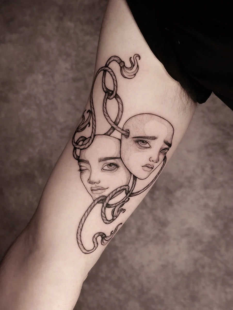 Premier tatouage de Valentin — fine line.
