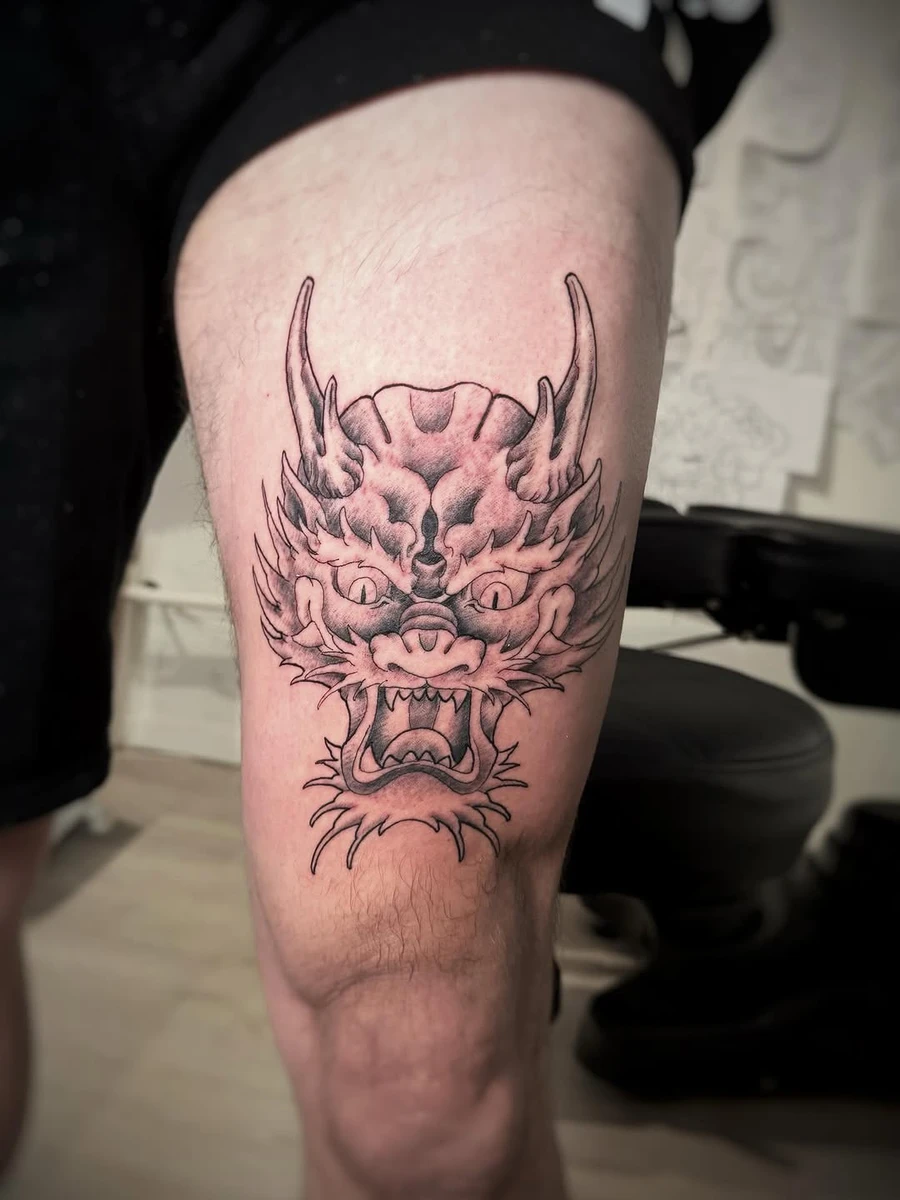 Dragon (ryu) de face, simple et efficace — merci Damien.