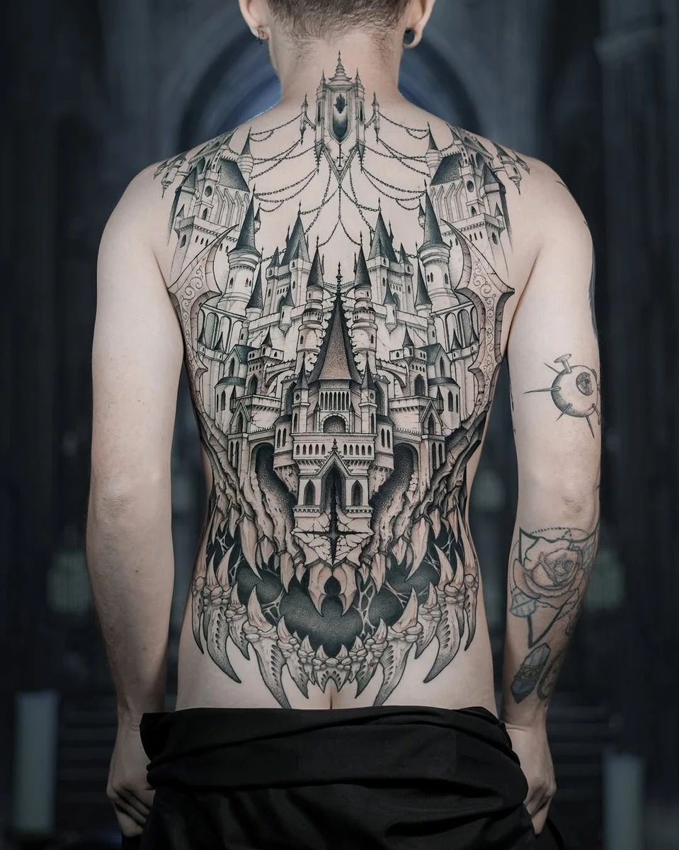 🌑 I AM HELL 🌑 . The inspiration for this back piece was Diablo and Dark Souls. Something architectural, very gothic, with some violence and a story telling. Pay attention to the flying mausoleum. He is tied or is it dragging the city ? Have you seen the dark silhouette in it ? That's something tha