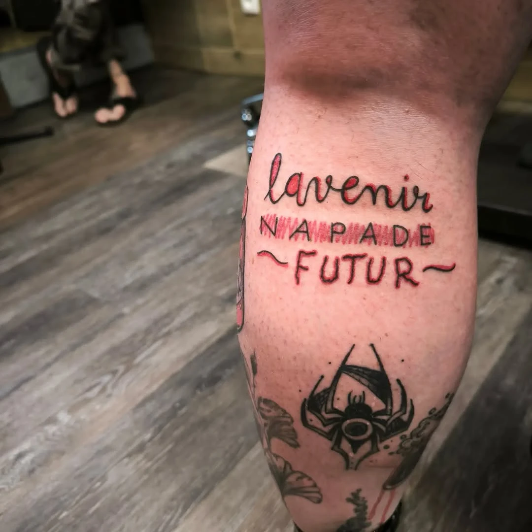 Jmé trompé Réalisé à @bloodybyzontattoo #artpnuk #artpute #artnul #artistelesjoursfériés #artistedudimanche