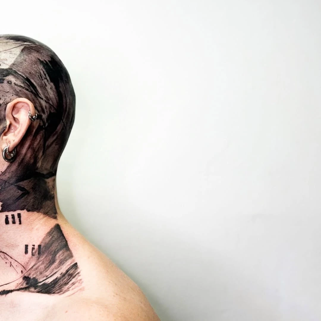 JEREMY 🤍 « Abstract » Merci infiniment Jeremy pour ta confiance et cette belle séance ensemble! Je suis très content du résultat. #tattoo #facetattoos #art #abstract #ink
