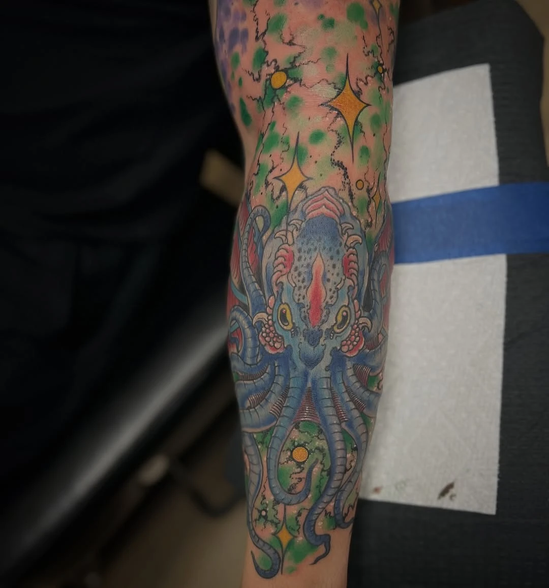 Gettin some more done on this sleeve.