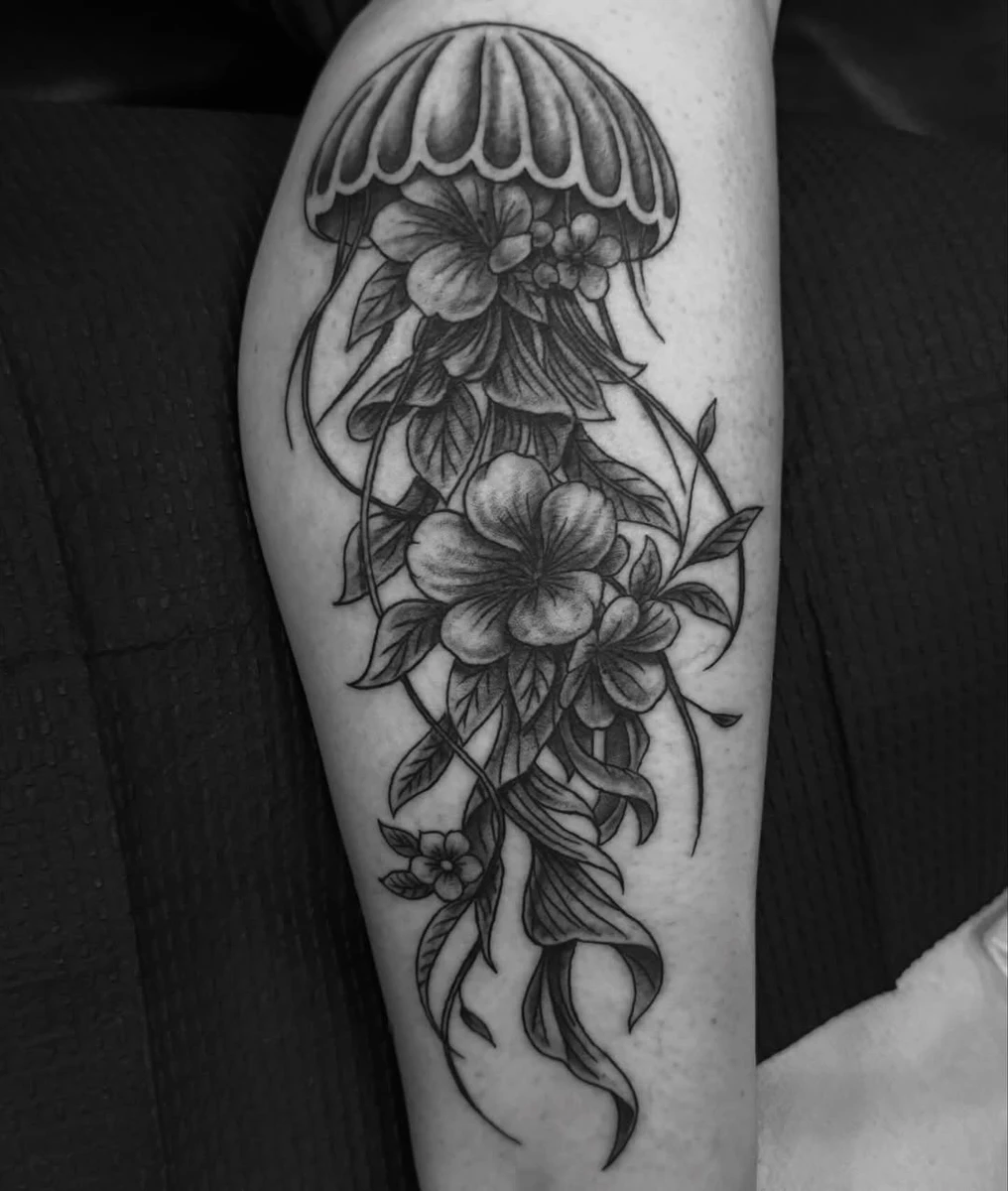 Fun jellyfish flower piece to start this leg sleeve.