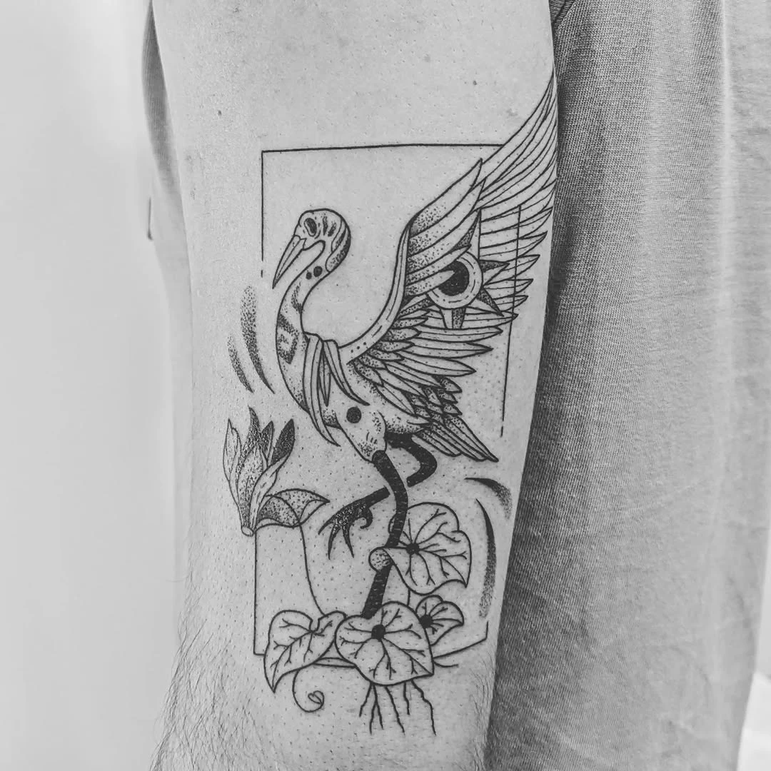 Héron, blackwork et dotwork.