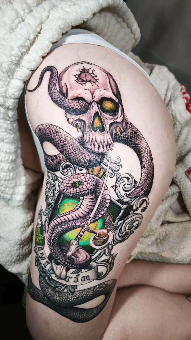 3/4 work in progress — tatouage sur le thème de Serpentard 🐍 #harrypotter