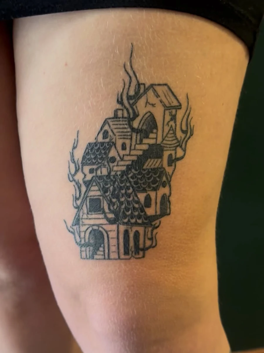 Tatouage cicatrisé depuis 1 mois (sans retouche), d'après le dessin du client.