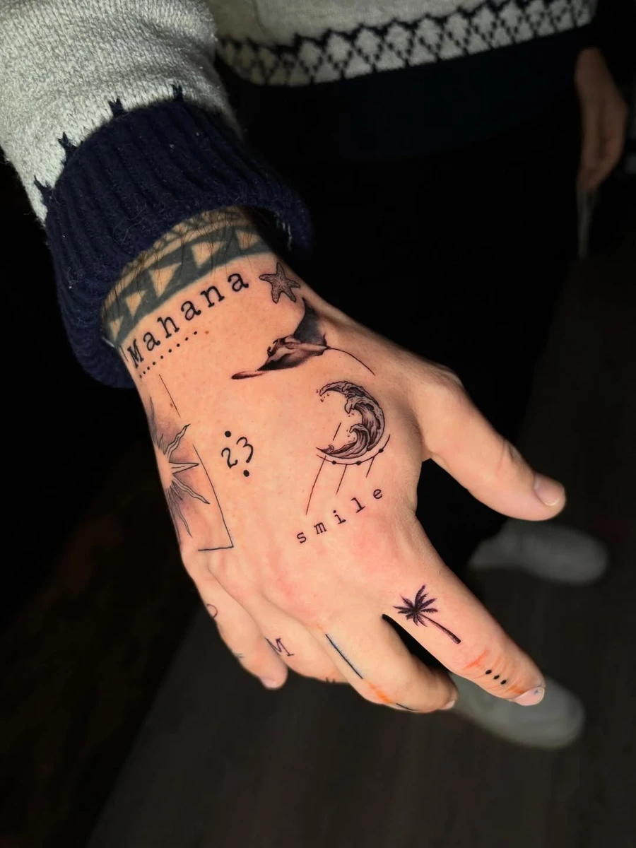 •TAHITI• - - Réalisé avec : @probodysupply @tattooproton @fkirons @pantheraink @tattoovision_on - - #tattoo #blackandgrey #probodysupply #castres #tahiti