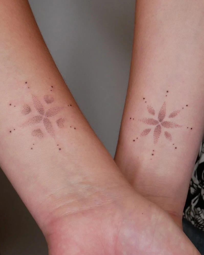 Portfolio de Emma - Paris Handpoke Tattoo