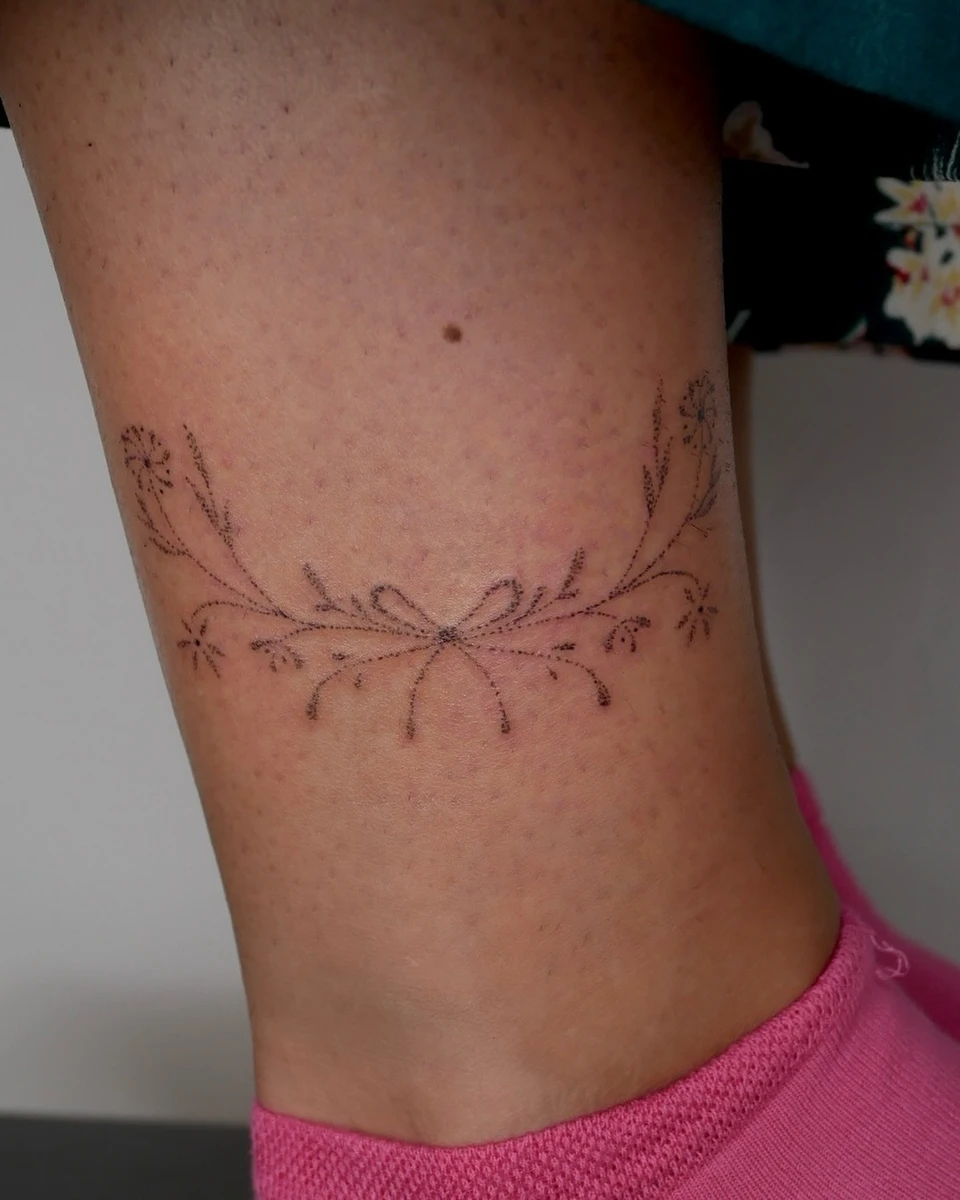 Travail de Emma - Paris Handpoke Tattoo