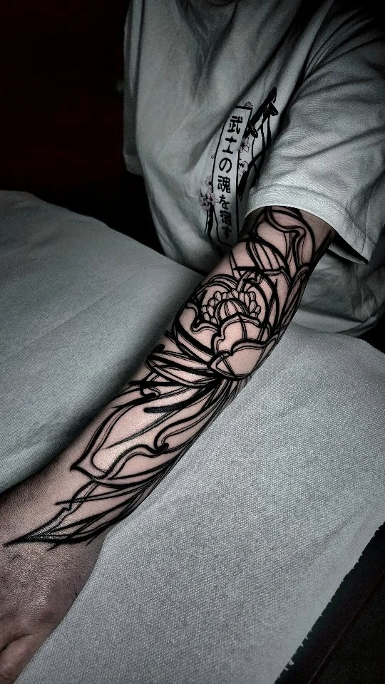 Line tattoo ✍🏼 floral #floraltattoo #linetattoo