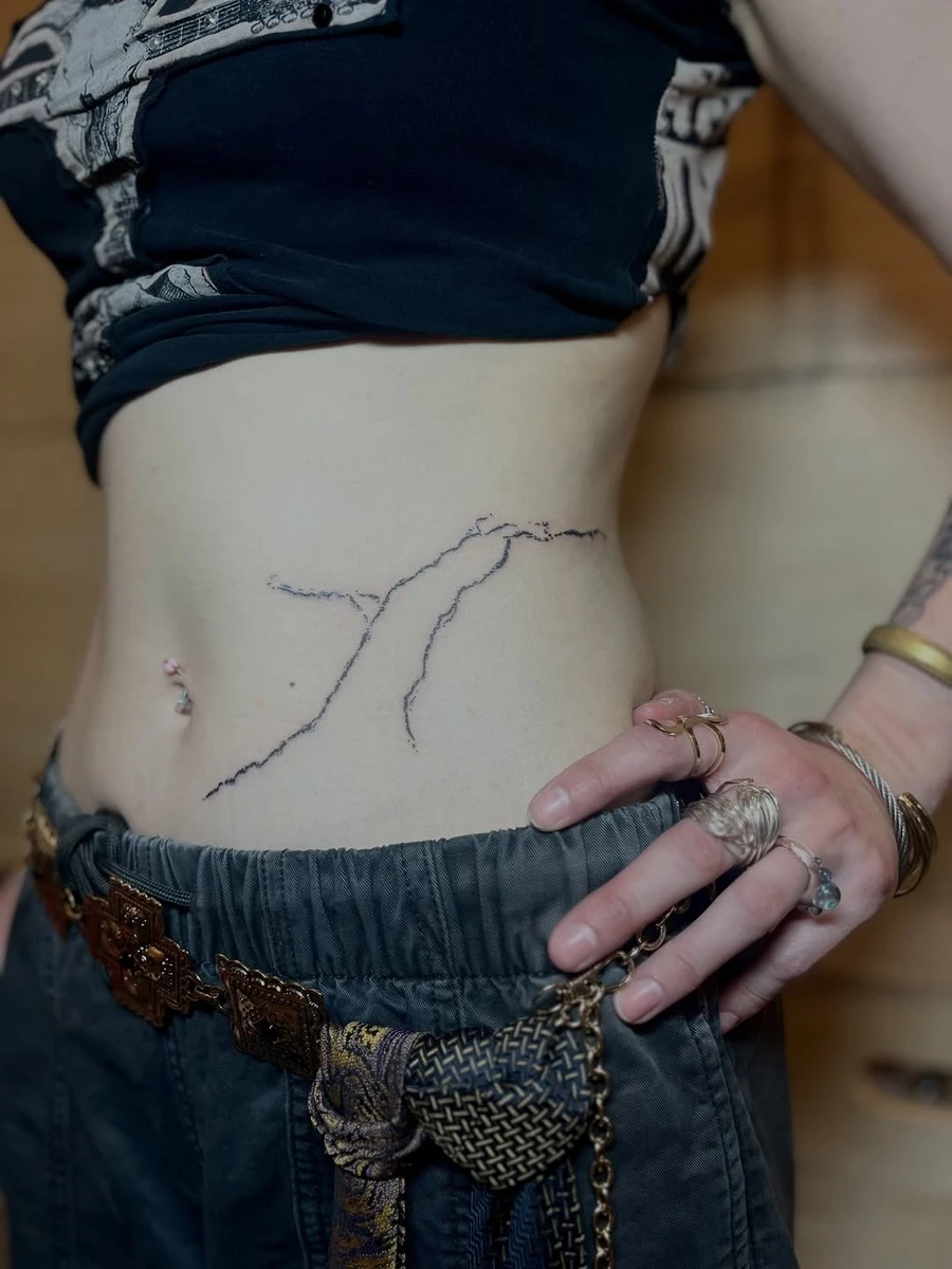 Deux jours de convention intenses chez @_venusplace_ 🔥 mille mercis aux personnes que j'ai tatouées 🥹