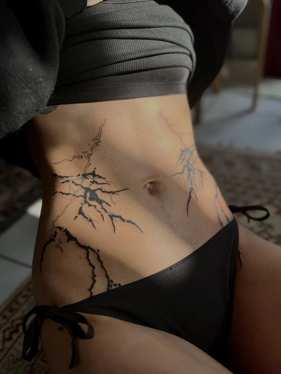 Blast over 🩶 symétrie sur fausse symétrie, j'ai adoré ce projet, merci pour ces chouettes séances 🩶