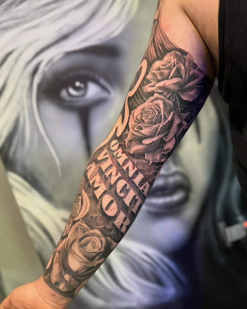 Omnia Vincit Amor #blackandgreytattoo #realistic #art