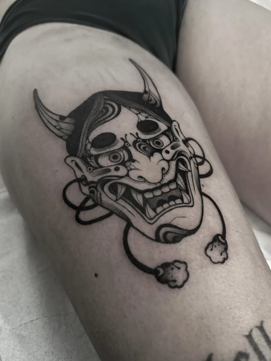 Hannya. Merci beaucoup Léa d'avoir choisi ce masque! Réalisé à @arcanesansnom.tattooshop