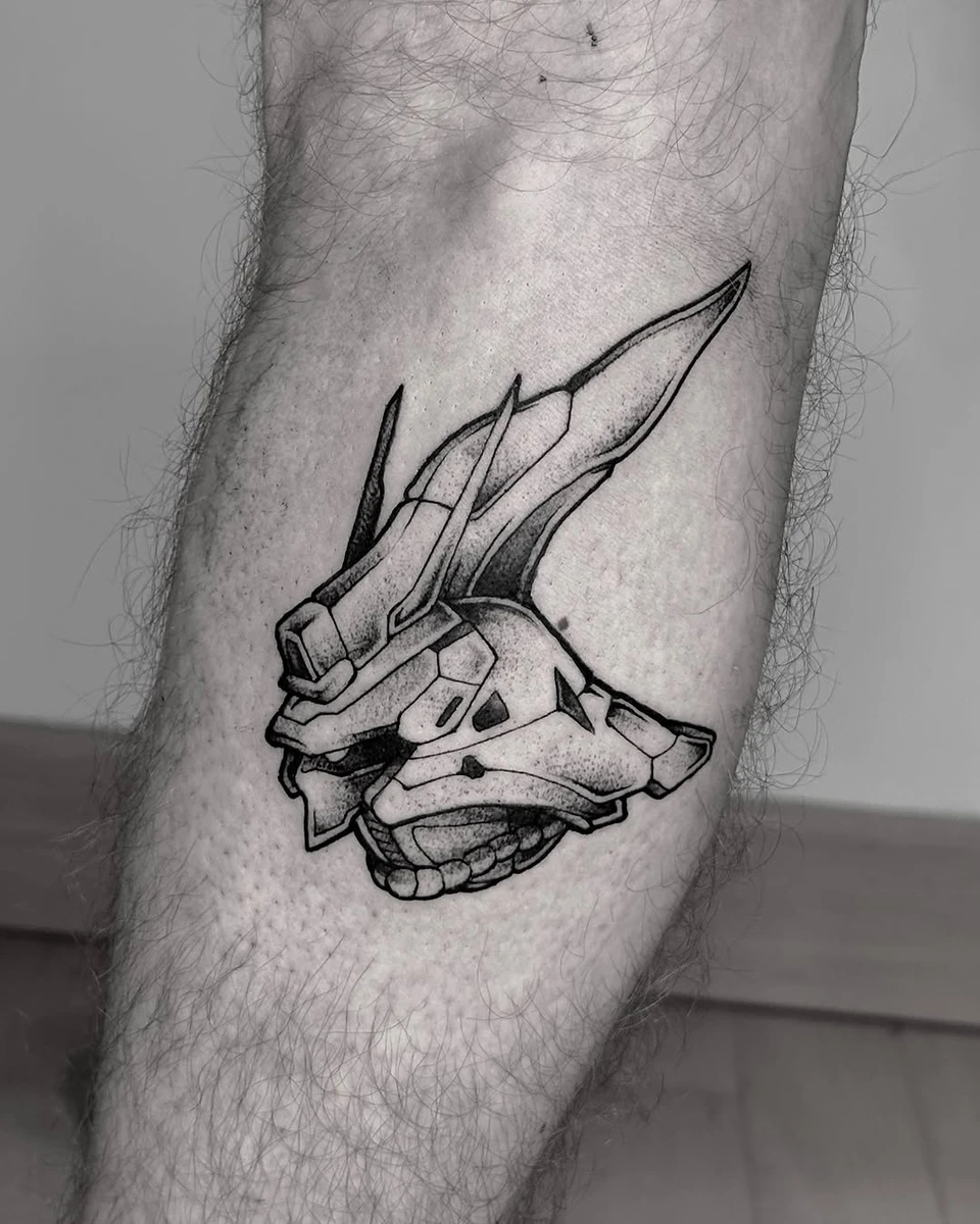 Tatouage Gundam Sazabi, manga/mecha blackwork