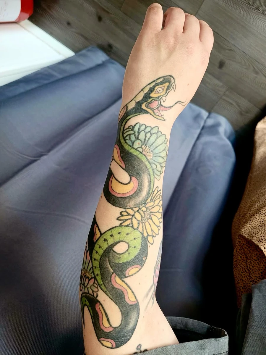 Tattoo cicatrisé, réalisé il y a 3 ans!! Toujours un plaisir de revoir les pièces que je vous encre! #healedtattoo #tattoo #oldschool #traditionaltattoo #chalonsenchampagnetattoo @rockin_needles_tattoo