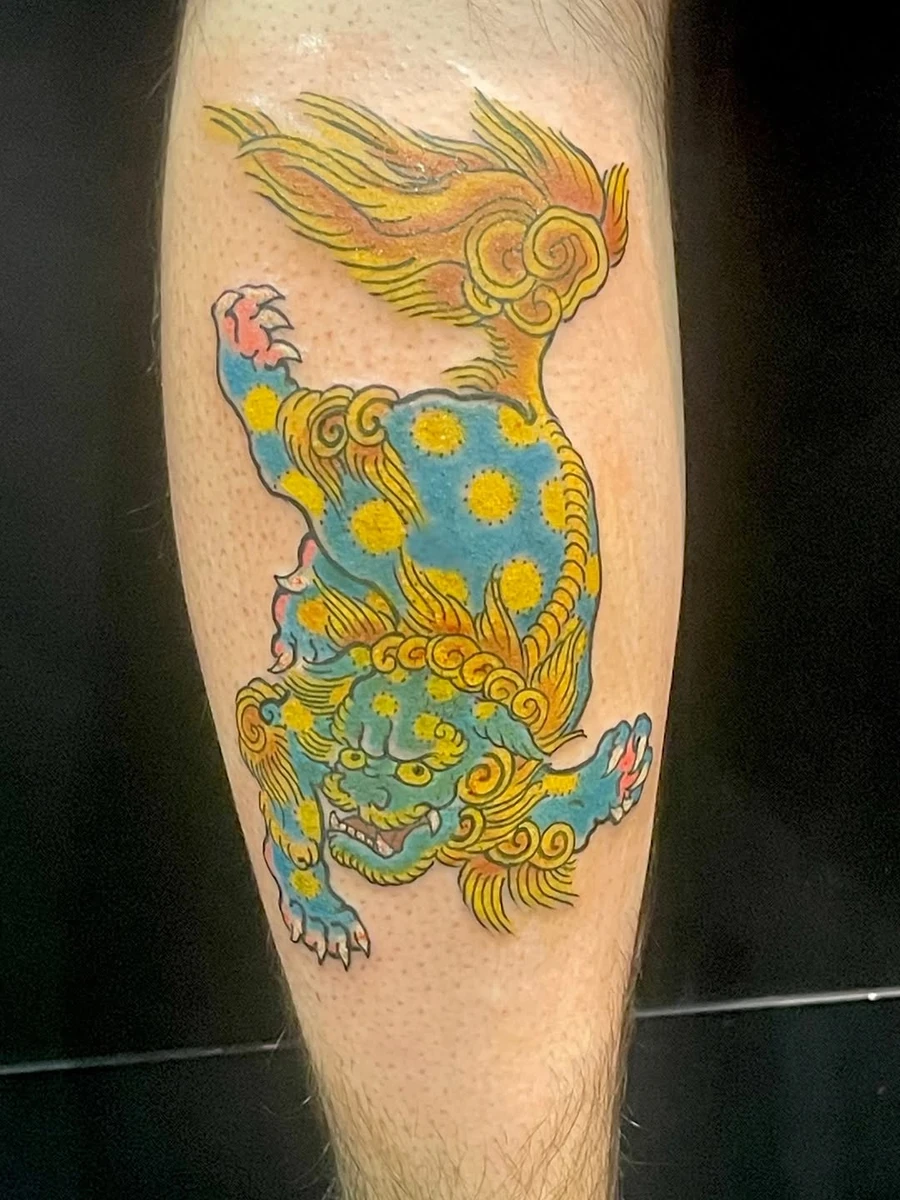 2' Piece réalisé à @rouentattoofestival #karashishitattoo #foodog #karashishi merci @bob_dewee🔥🔥🔥 @irezumiartist @japanesettts @inkedmag @irezumistudy @japanesecollective @irezumidisciples #tattoo #irezumicollective irezumi suikodenwarrior @bestjapanesetattoos @italian_tattooitaliantattooartist @