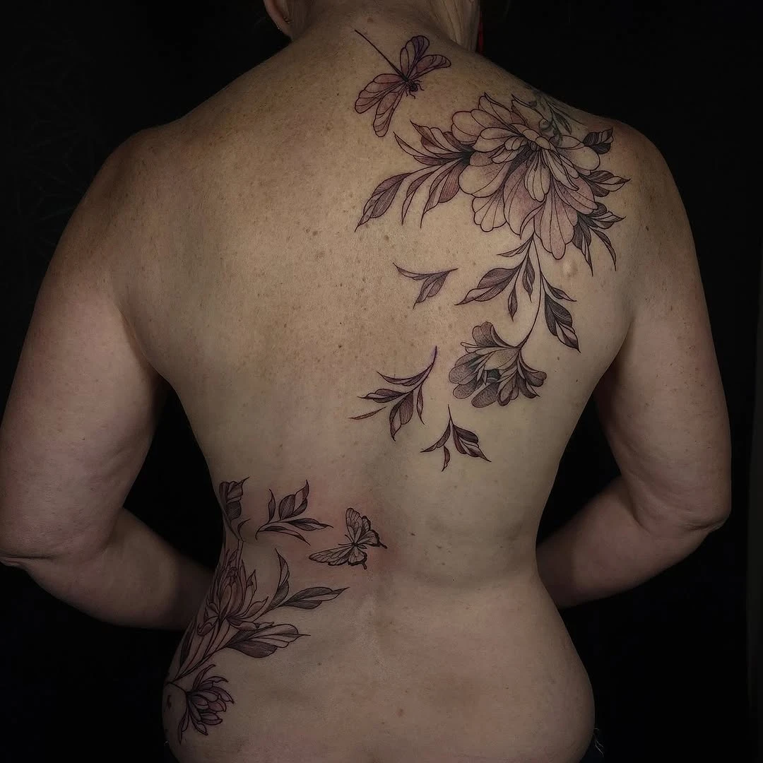 🌼FLOWERS🌸 * Merci Patricia une fois de plus pour ta confiance pour la suite de ton projet floral 🙏 Création et réalisation By Ma-Ste" @le_kiks_tatouage Sponsor: @devilish_tattoo Réalisé avec : @caenjaimemapeau @emalla.official @kwadron @pantheraink @fkirons @emalla_france * #tattoo #ink #tatouage