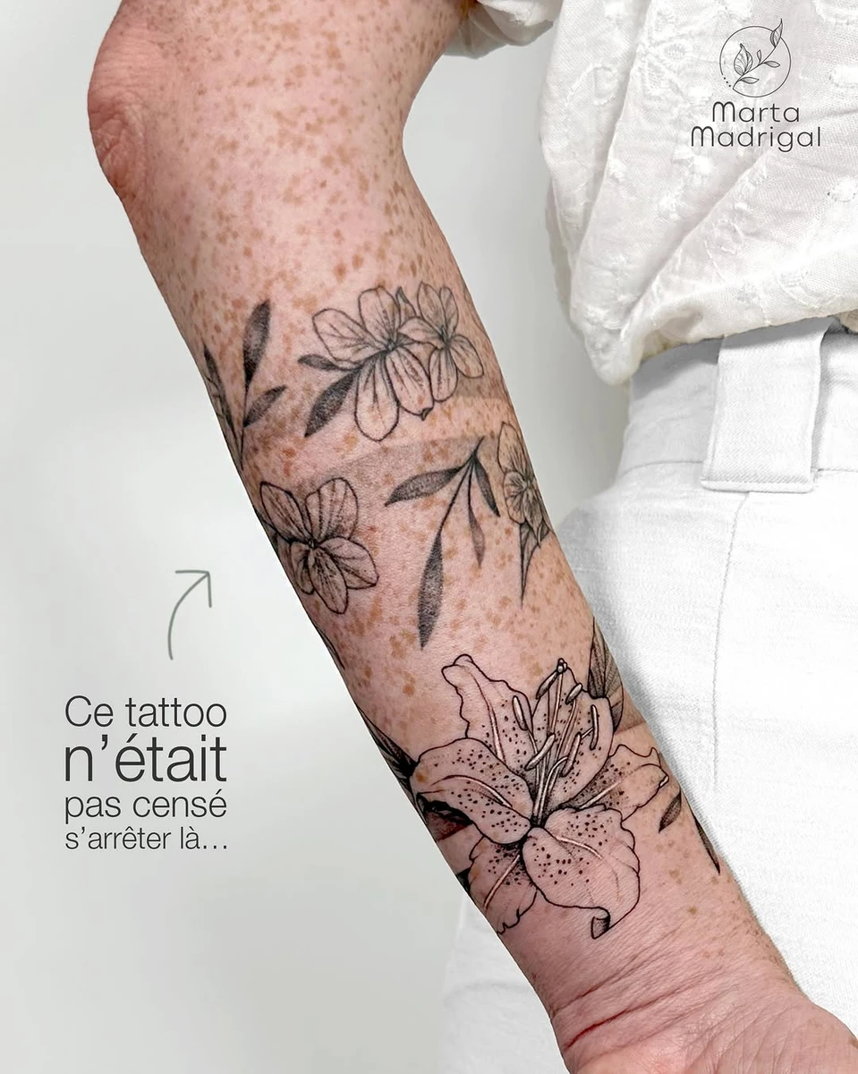 Portfolio de Marta Madrigal Tatoueuse Floral Fineline Toulouse
