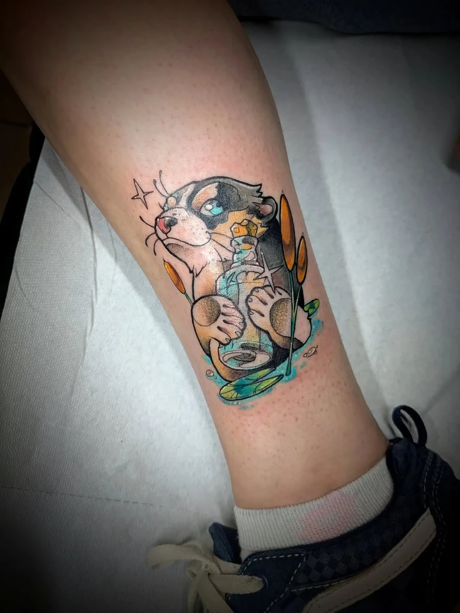 Tatouage Loutre couleur avant-bras — degood_tattoo
