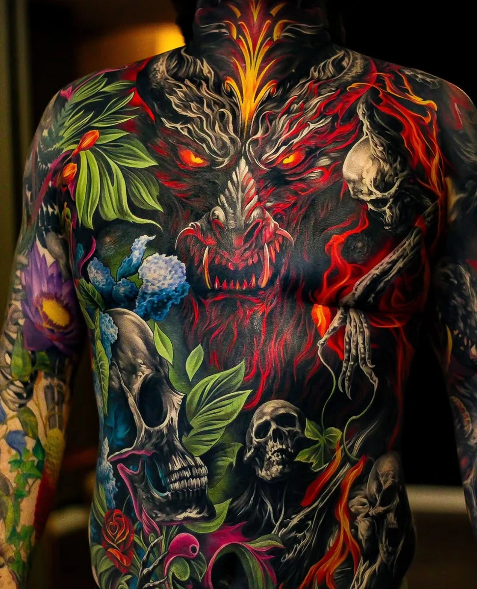 Almost finished, 2-3 hours left 😅😍 _____________________________________________________ Gilla, dela och kommentera, det hjälper mig otroligt mycket ❤️ Sponsored by: @ratioproteam @lundbergcustom @easttattooirons @quantumtattooinks #tattoo #ulricehamn #lundbergcustom #artstation #quantumtattooink