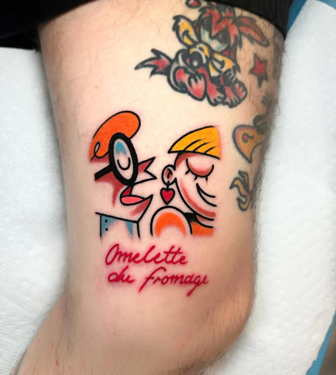 Femme cartoon avec lettrage « omelette du fromage », couleur.