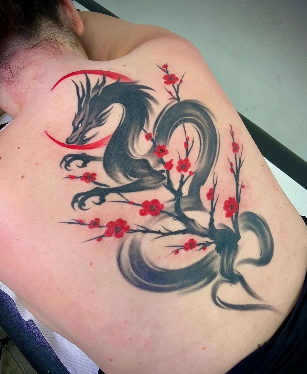 Entre les fleurs et les flammes. 🐉🌹 Merci pour ce joli projet Emma.