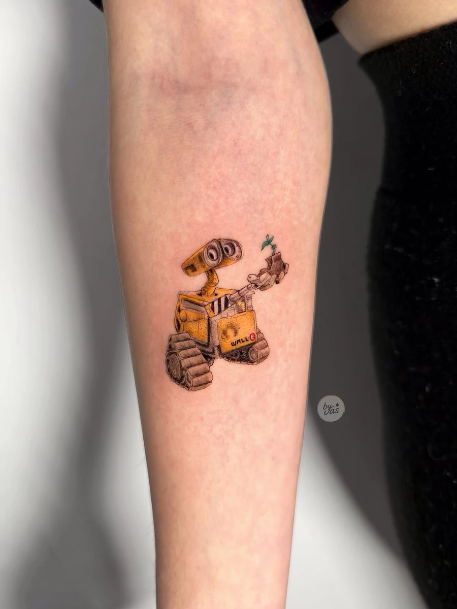 🌱 WALL·E 🤖 Holding on to something worth saving. #walle #pixar #pixartattoo #wallmovie #movietattoo