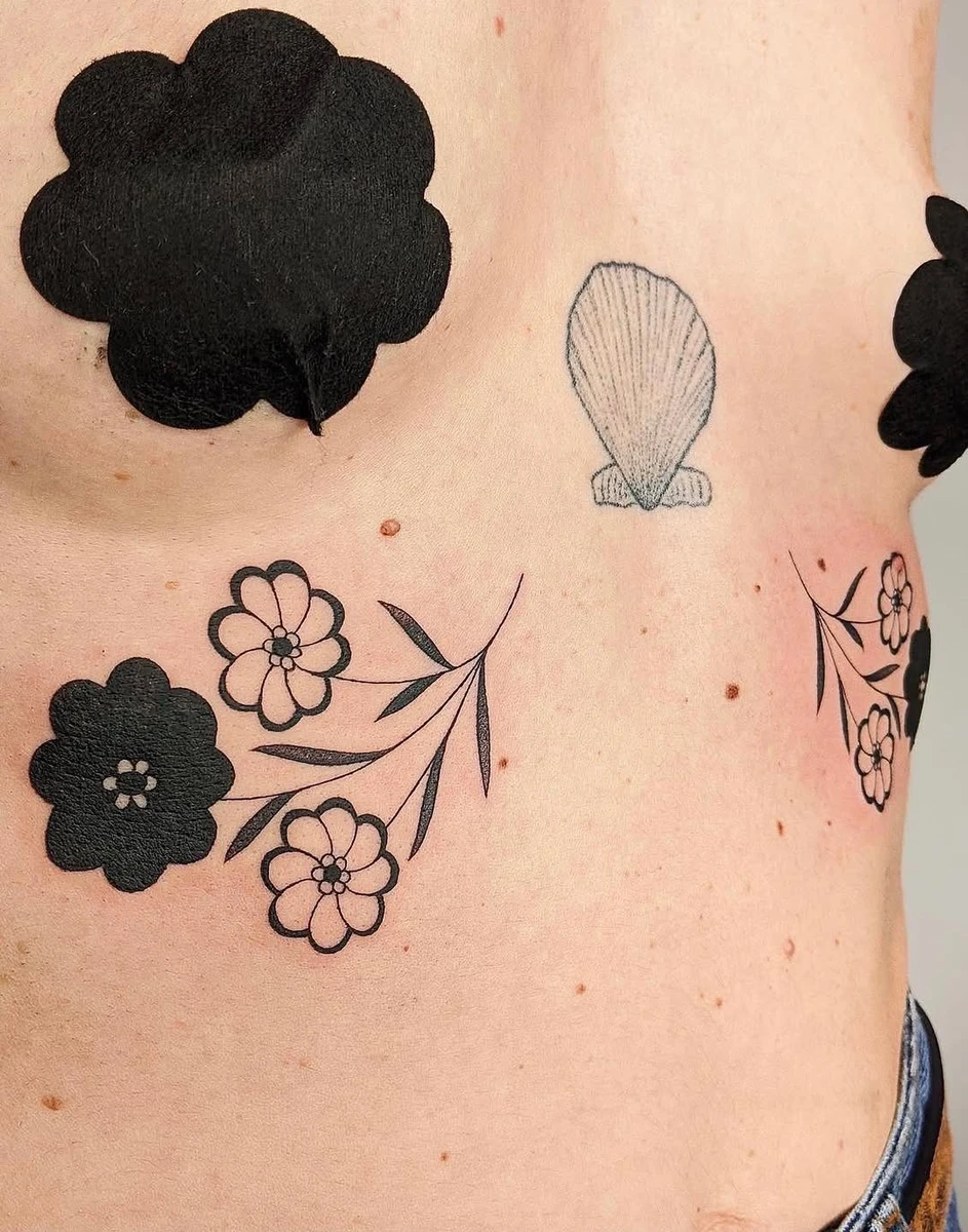 Portfolio de Tatoueuse - NOIRE De LIGNE