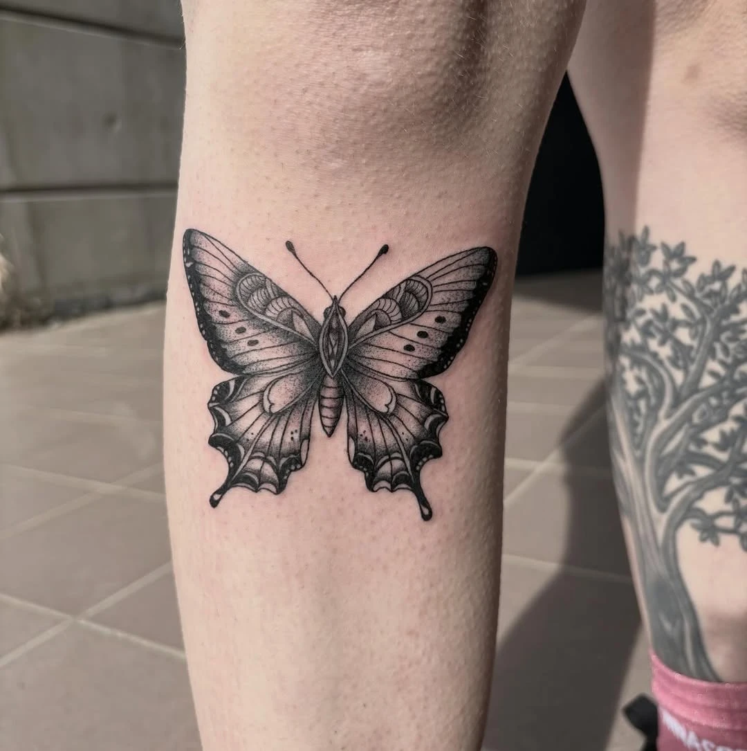 Papillon sur ma cocokaly_, fait à la convention de Bordeaux.