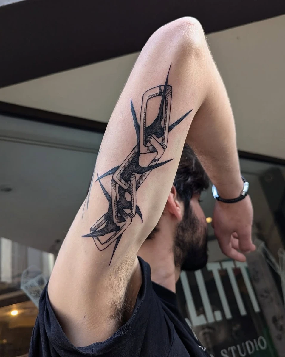 Merci d'avoir choisi ce flash! 🖤 . . #tattoo #tatouage #tatouagebordeaux #tattoohatching #tattooflash #blackworktattoo