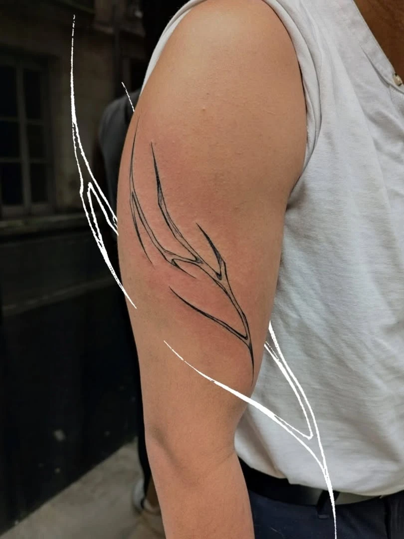 Projet perso ! Merci pour ta confiance :) . . #tattoo #tatouage #tatouagebordeaux #abstracttattoo #tattooartist