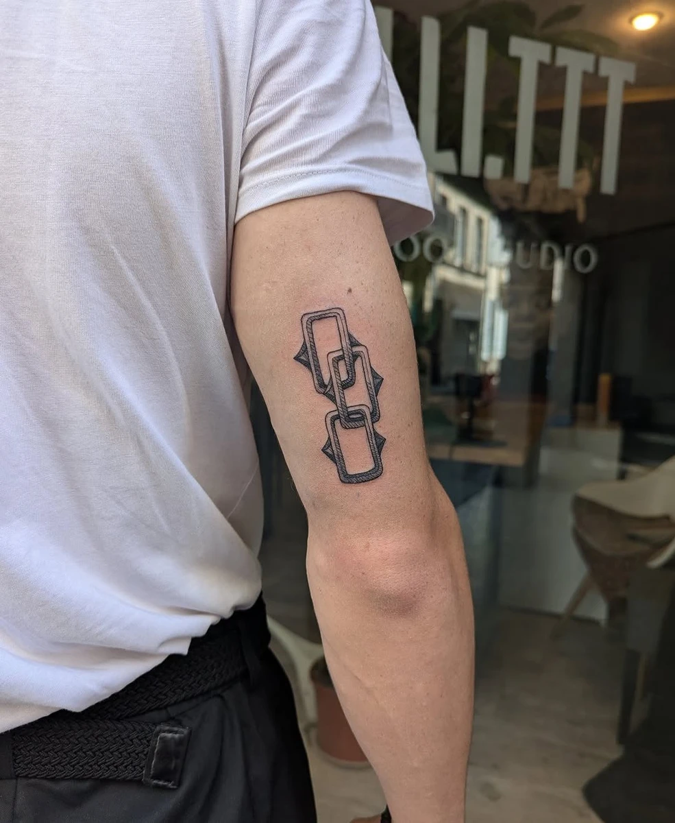 Merci d'avoir adopté ce flash ! 🙌 . . #tattoo #tatouage #tatouagebordeaux #viral #tattooflash