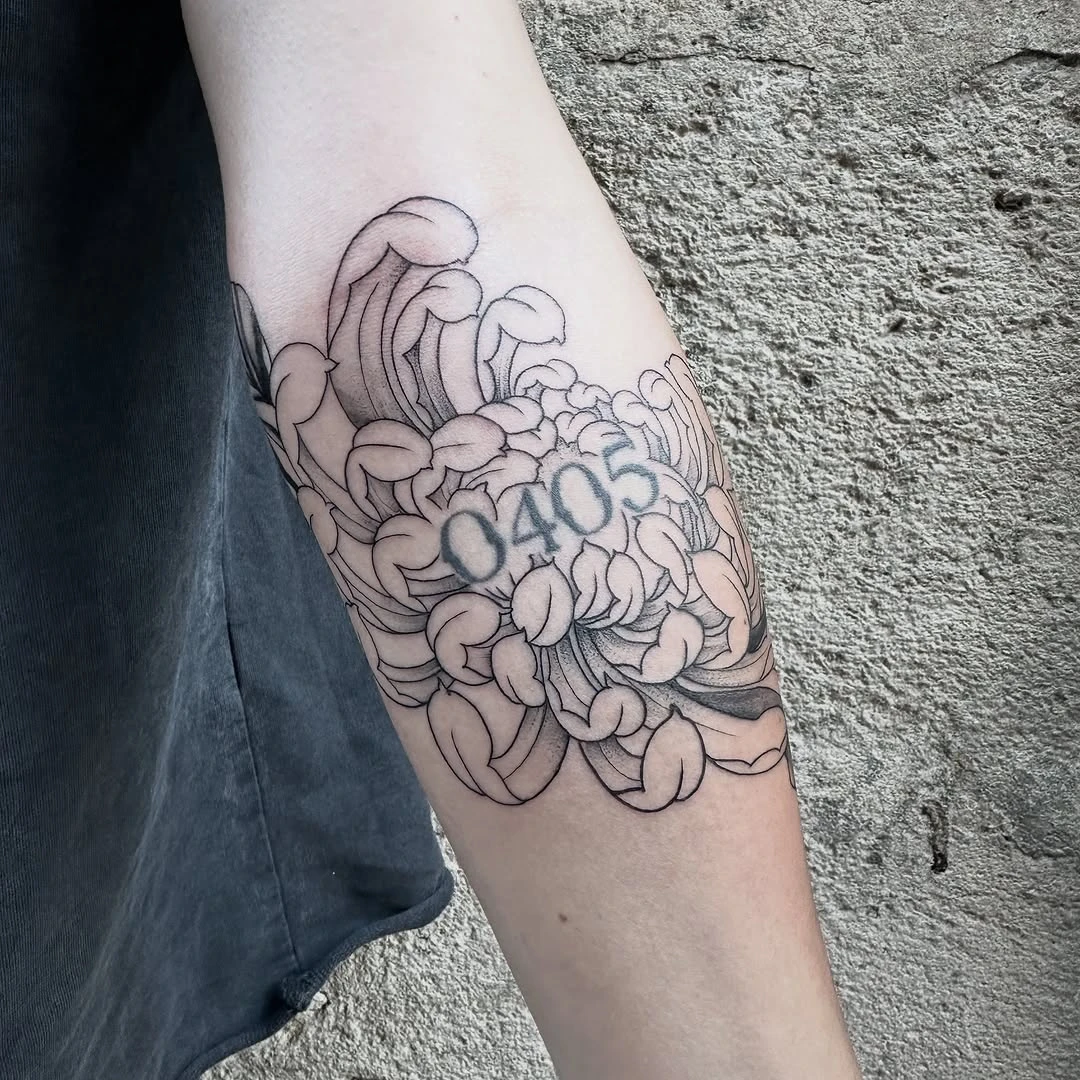 Quand on te demande de pimper un vieux tattoo avec un nouveau 🥰✨
